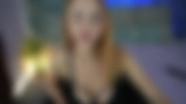 KristiiMax's Live Chat Room