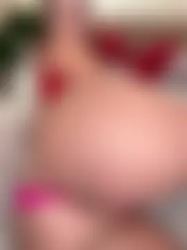 LillyNatty18 élő chatszobája