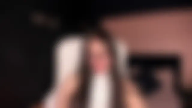 megann_blaze élő chatszobája