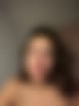 carolsapequinha Adlı Modelin Canlı Sohbet Odası