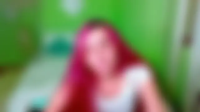 Renesmie live XXX chat