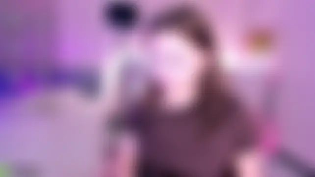 חדר צ'אט בשידור חי של serinella_