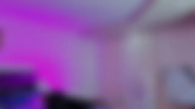 _sharlotte777 élő chatszobája