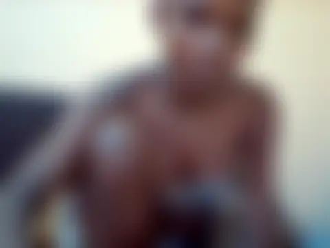 חדר צ'אט בשידור חי של Little_beb01