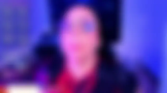 Nicolle_Ruizz élő chatszobája