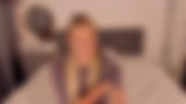 CassieRayss' Live Chat Room