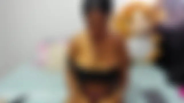 חדר צ'אט בשידור חי של Sweett_Ebony_