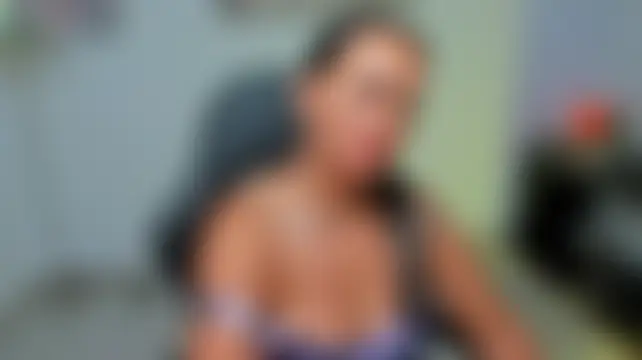 Sara_Charmy Adlı Modelin Canlı XXX Sohbeti