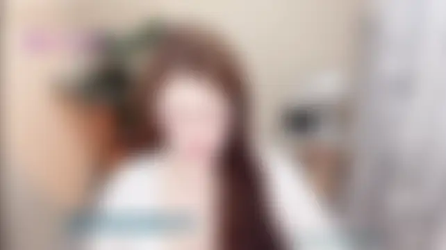 Lucy-li élő XXX-chatje