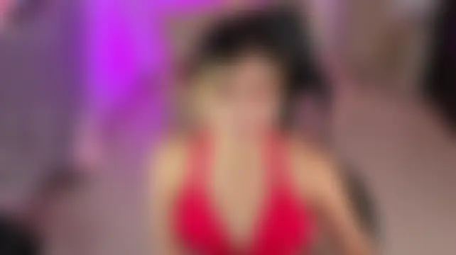 NATAASHA___ Adlı Modelin Canlı XXX Sohbeti