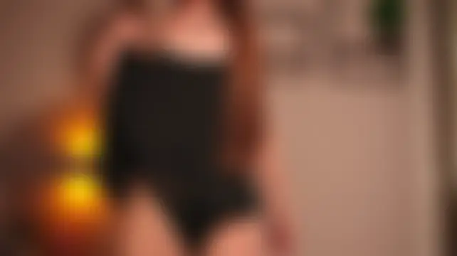 חדר צ'אט בשידור חי של lllbombshelll