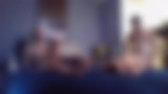 הופעת סקס קאם בשידור חי של Suavegent1