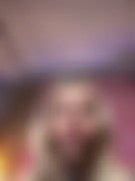 חדר צ'אט בשידור חי של IveySin