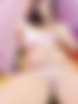 Hotpuja25's Live Chat Room
