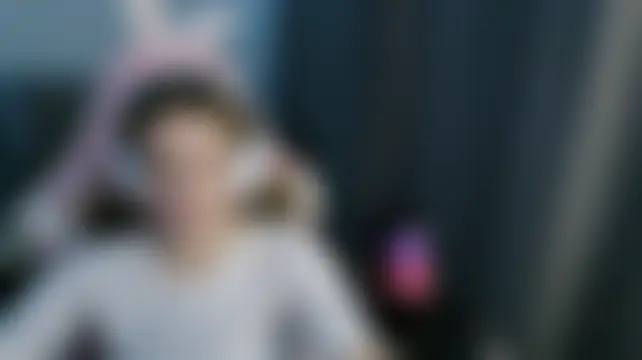Chat soba uživo modela HelenMo0n