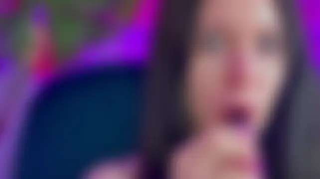צ'אט XXX בשידור חי של CoralieAshford