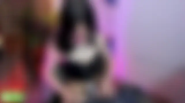 XXX chat uživo modela Salem_tay