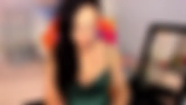 Sofia_Ford Adlı Modelin Canlı XXX Sohbeti