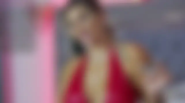 Lorehottie's Live Webcam Chat