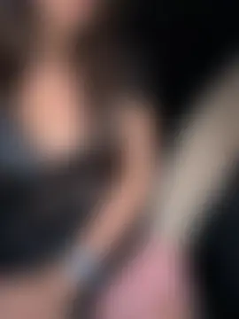 XXX chat uživo modela ICrazyOneIRL