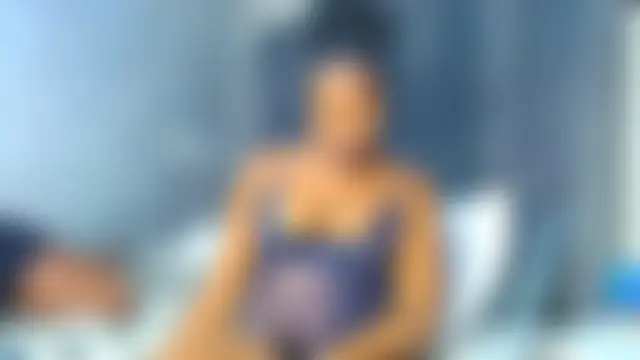 Slim_Thickiey লাইভ XXX চ্যাট