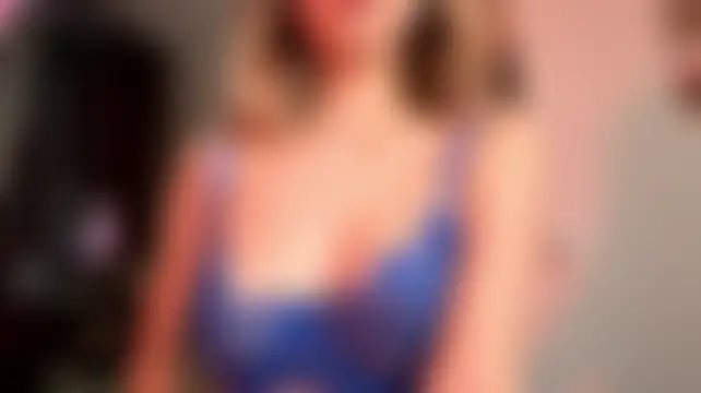 Sara_Bloservety's Webcam Show