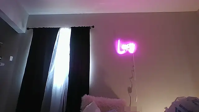 Cocomamii1's Webcam Show