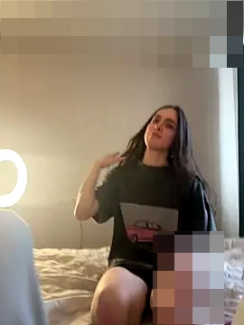 MayaGlow's Webcam Show