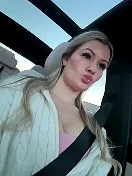 LoveShae_'s Webcam Show