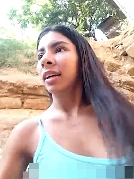 chaparritahot99's Webcam Show