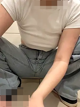 Cumonmme's Webcam Show