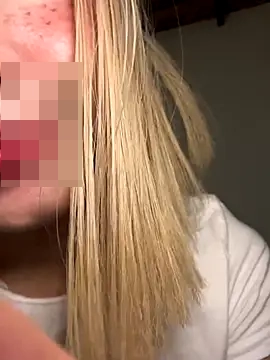 SweetBunnyGF's Webcam Show