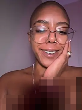 aliayourfav's Webcam Show