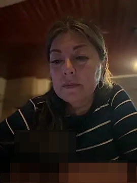 emma_tour's Webcam Show