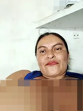 Horny-Mommy-Dirty's Webcam Show