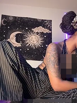 Your_Paris' Webcam Show