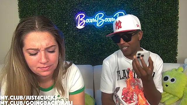 boomboomr00m's Webcam Show