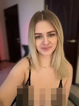 Love_Bri's Webcam Show