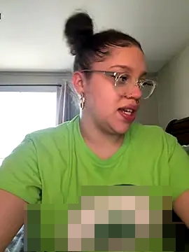 QueenNuttCollector's Webcam Show