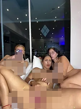 Alice_surprise's Webcam Show