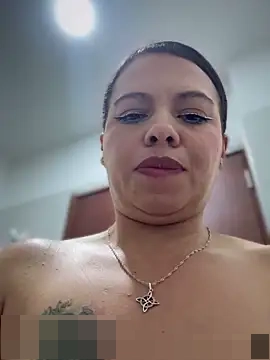 Ariana-07's Webcam Show