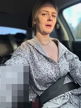 Love_Bri's Webcam Show