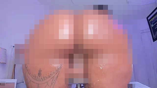 mia_hank's Webcam Show