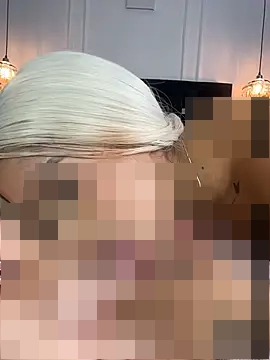 MystiqueXXX's Webcam Show