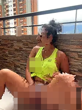 emma_andrew1's Webcam Show