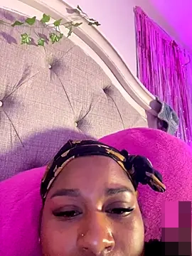 BigFineSelena's Webcam Show