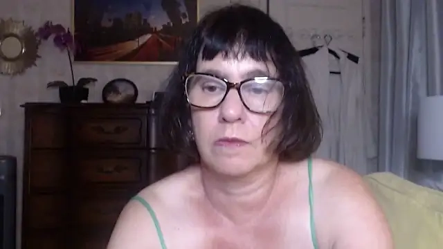 BigbustedBrenda's Webcam Show