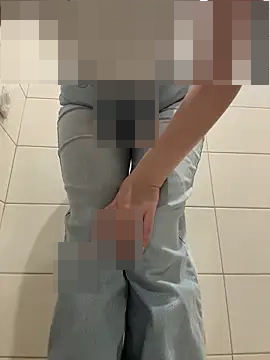 Cumonmme's Webcam Show