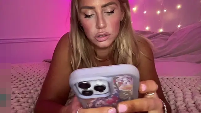 Fitnessbabe69's Webcam Show