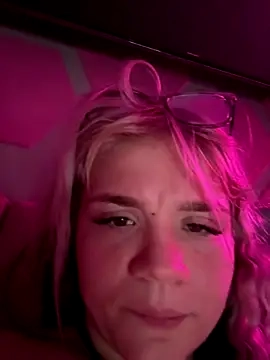 Cutiepiespanks' Webcam Show